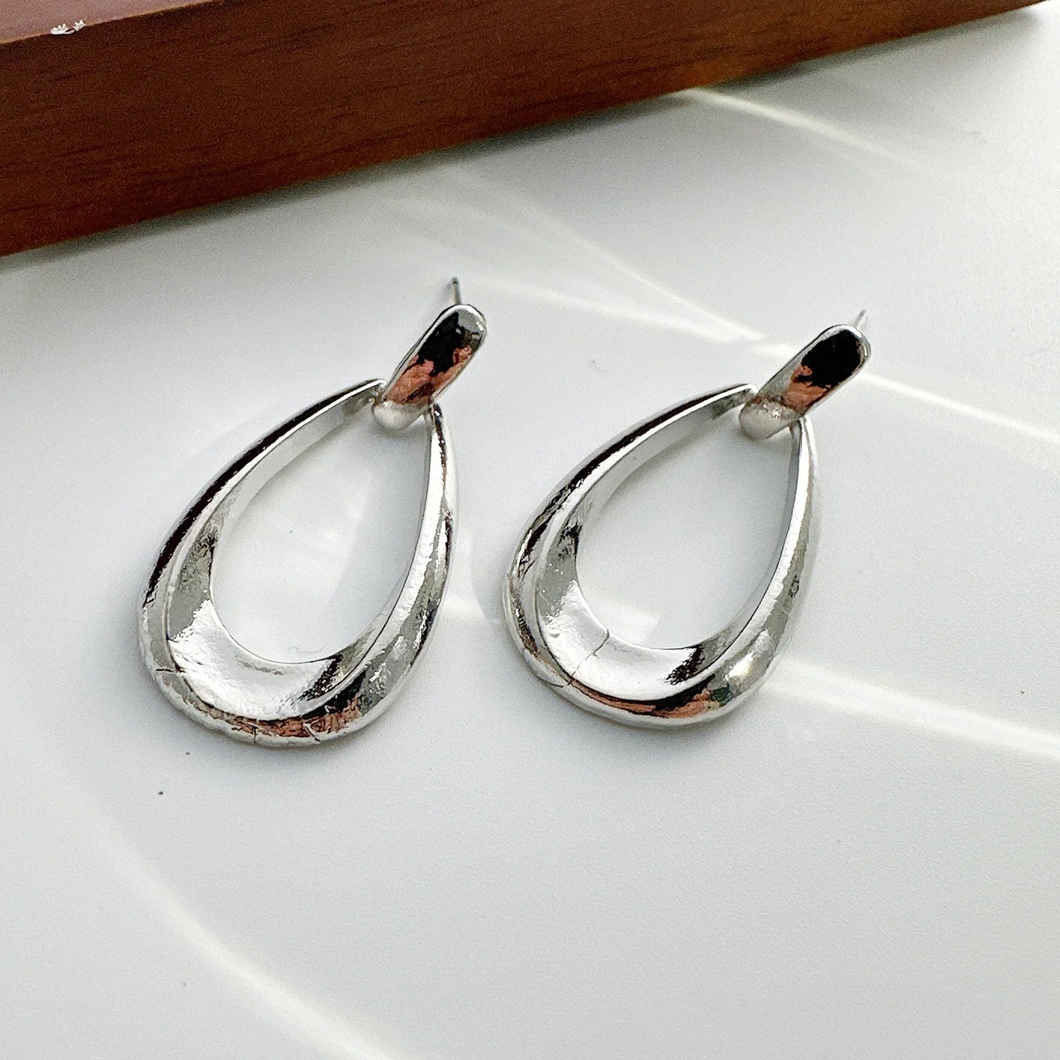 Simple French Style Geometric Earrings For Women Fashion Luxurious Drop Earring Daily Party Vacations Jewelry Gifts 2025 New